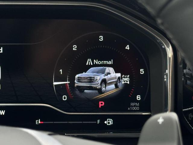 Photo of 2025 Summit White GMC Sierra 1500