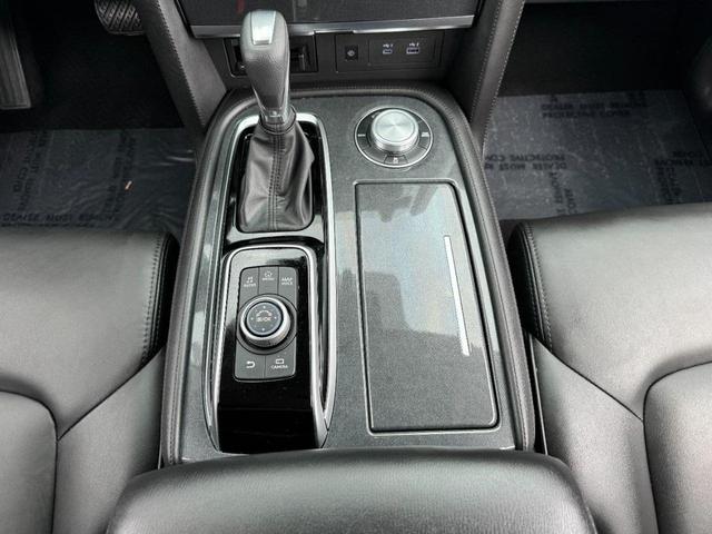 Photo of 2024 Silver Nissan Armada