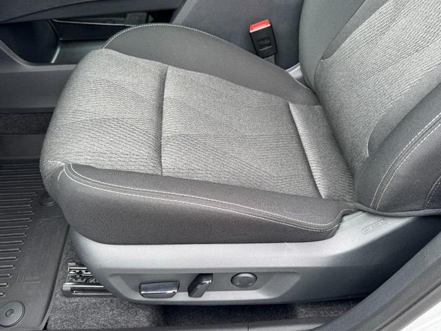 Photo of 2025 Brilliant Silver Metallic Nissan Rogue