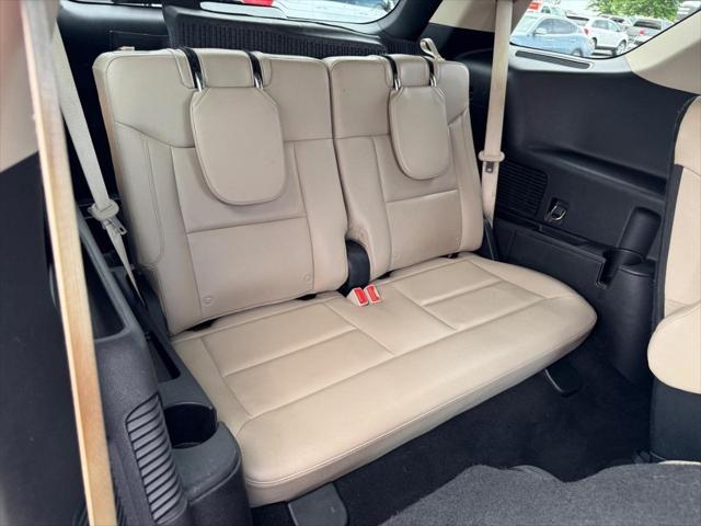 Photo of 2020 Star White Metallic Tri-Coat Ford Explorer