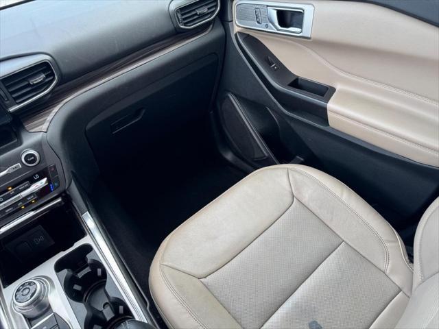 Photo of 2020 Star White Metallic Tri-Coat Ford Explorer