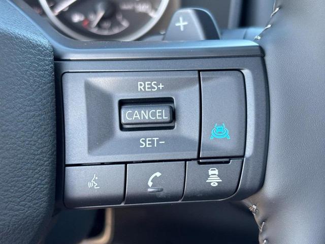 Photo of 2026 Everest White Pearl Tricoat Nissan Rogue