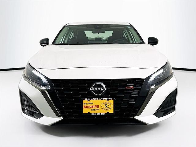 Photo of 2025 Pearl White Tricoat Nissan Altima