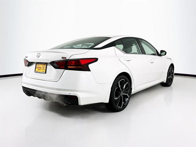 Photo of 2025 Pearl White Tricoat Nissan Altima