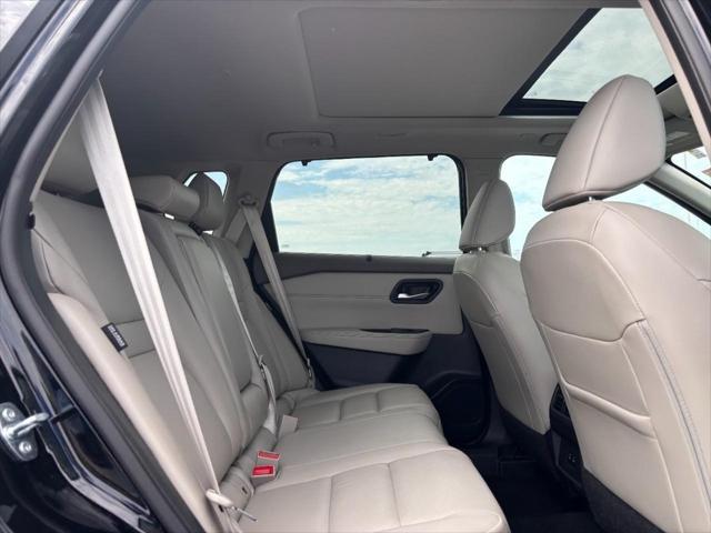 Photo of 2024 Super Black Nissan Rogue