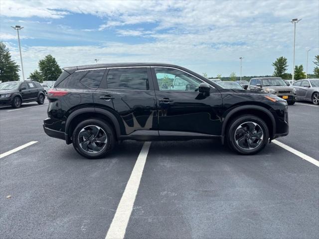 Photo of 2024 Super Black Nissan Rogue