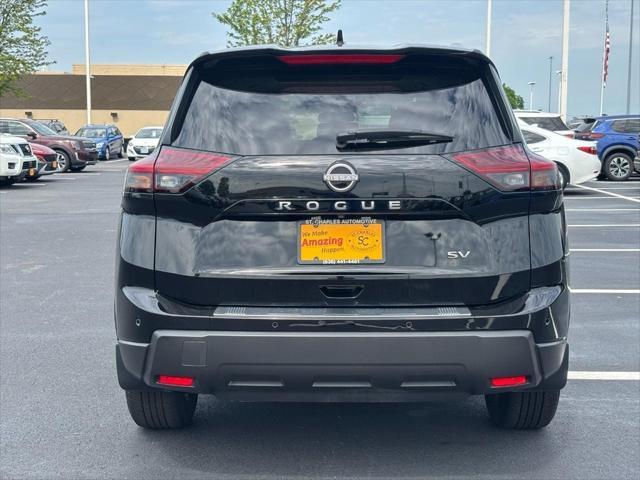 Photo of 2024 Super Black Nissan Rogue