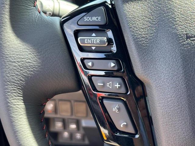 Photo of 2025 Super Black Nissan Frontier