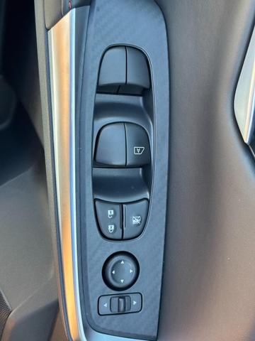 Photo of 2025 Aspen White Tricoat/Super Black Nissan Sentra
