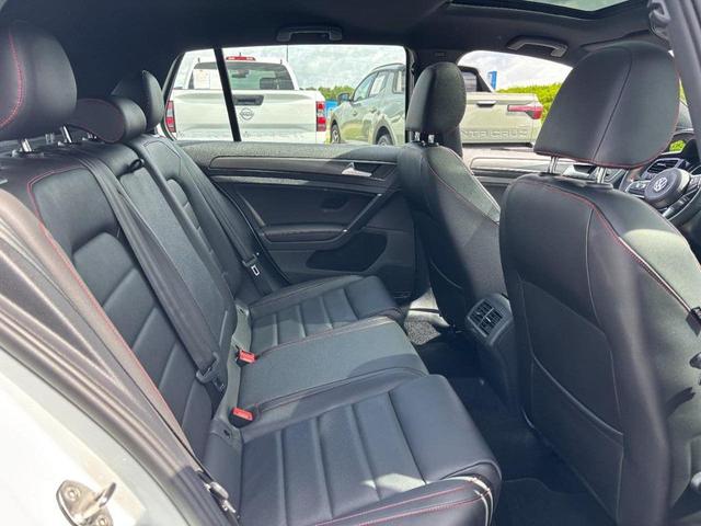 Photo of 2020 Pure White Volkswagen Golf