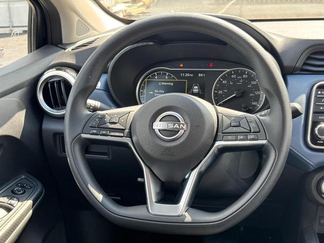 Photo of 2025 Super Black Metallic Nissan Versa
