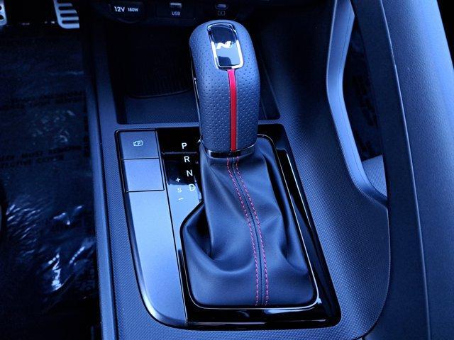 Photo of 2025 Red Hyundai ELANTRA