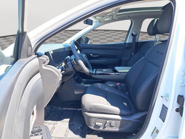 Photo of 2025 Pearl Hyundai TUCSON Hybrid