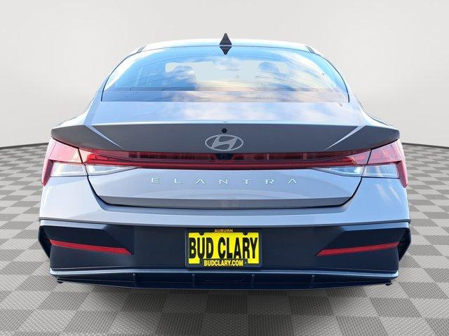 Photo of 2025 Metal Hyundai ELANTRA