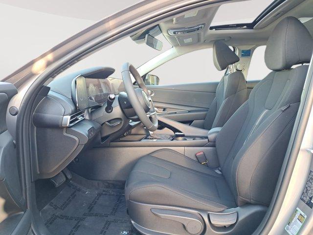 Photo of 2025 Metal Hyundai ELANTRA