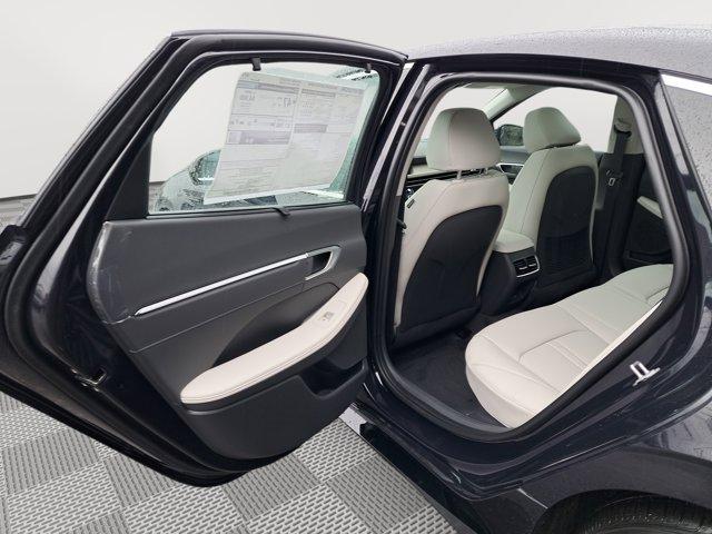 Photo of 2025 Carbon Blue Hyundai SONATA Hybrid