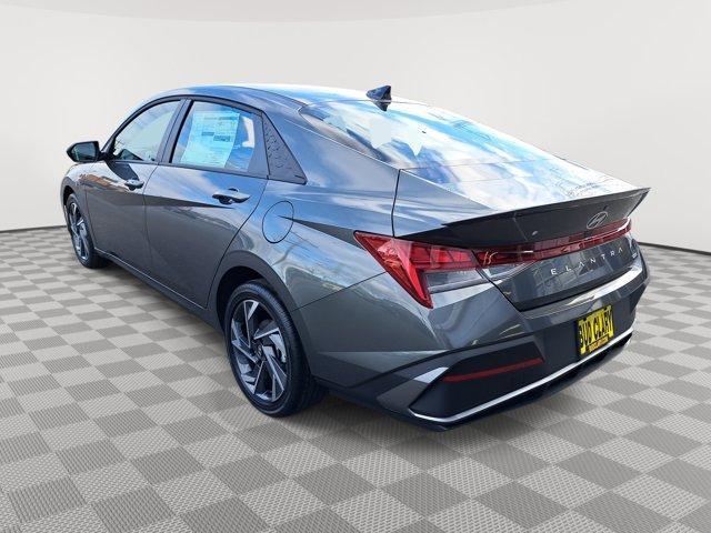 Photo of 2025 Amazon Gray Hyundai ELANTRA HEV
