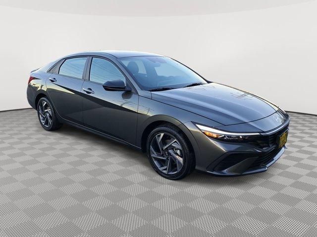 Photo of 2025 Amazon Gray Hyundai ELANTRA HEV
