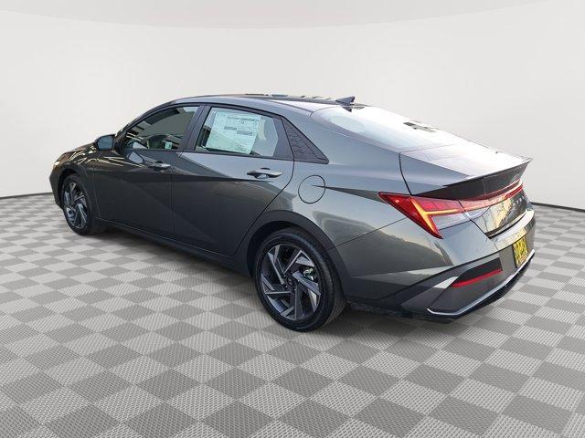 Photo of 2025 Amazon Gray Hyundai ELANTRA HEV