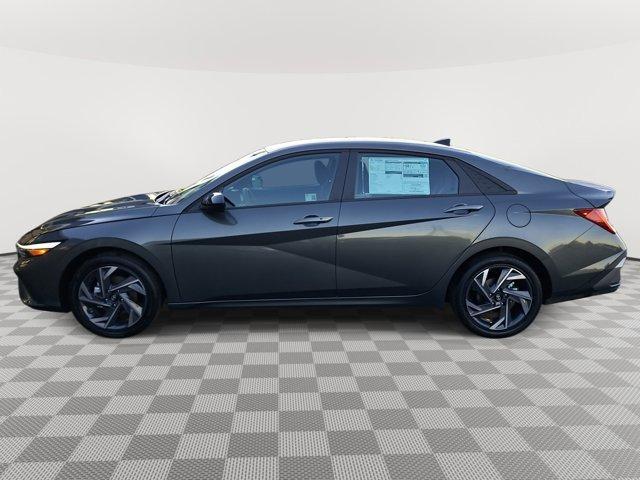 Photo of 2025 Amazon Gray Hyundai ELANTRA HEV
