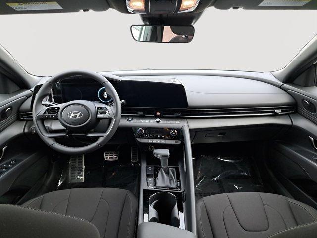 Photo of 2025 White Hyundai ELANTRA HEV