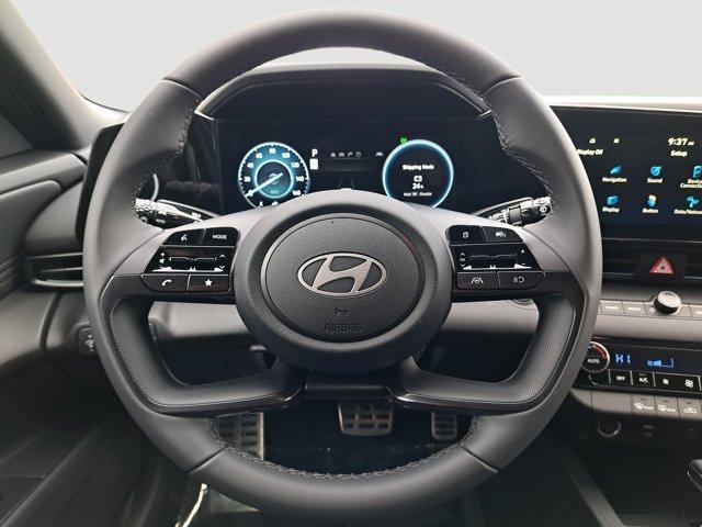 Photo of 2025 White Hyundai ELANTRA HEV