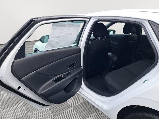Photo of 2025 White Hyundai ELANTRA HEV