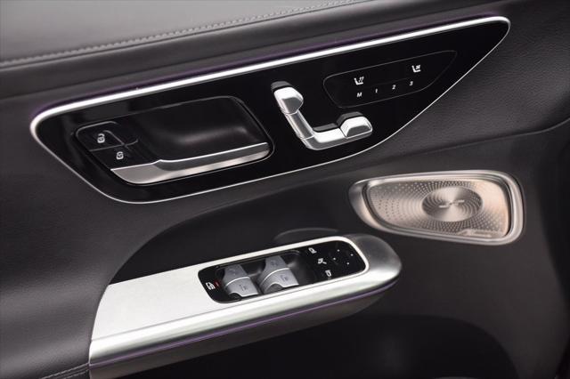 Photo of 2025 Graphite Grey Metallic Mercedes-Benz GLC 300