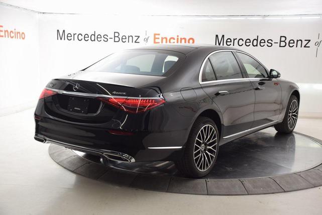 Photo of 2025 Black Mercedes-Benz S-Class