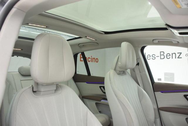 Photo of 2023 Obsidian Black Metallic Mercedes-Benz EQS 580