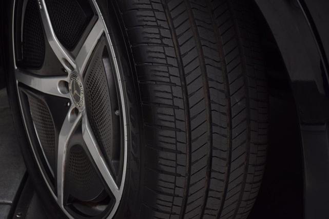 Photo of 2023 Obsidian Black Metallic Mercedes-Benz EQS 580