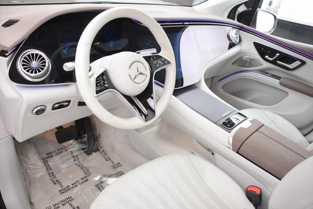 Photo of 2023 Obsidian Black Metallic Mercedes-Benz EQS 580