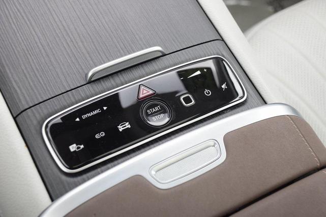 Photo of 2023 Obsidian Black Metallic Mercedes-Benz EQS 580