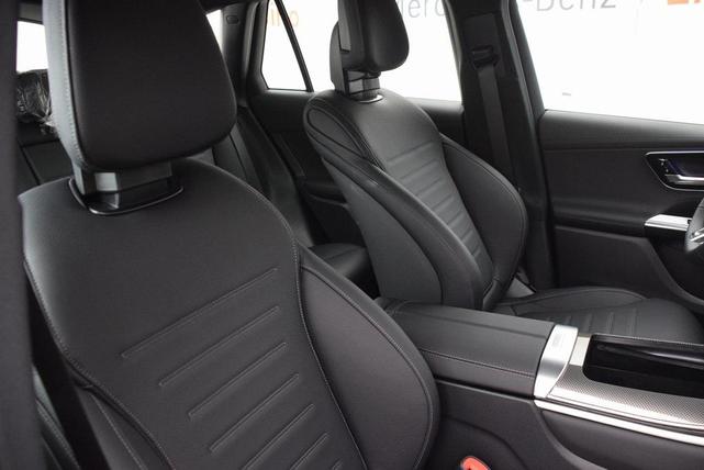 Photo of 2025 Polar White Mercedes-Benz AMG GLC 43
