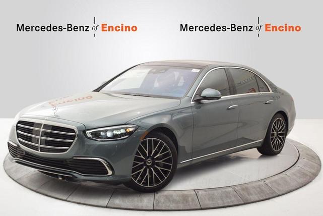Photo of 2025 Verde Silver Mercedes-Benz S-Class