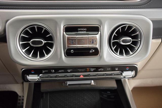 Photo of 2025 Polar White Mercedes-Benz G-Class