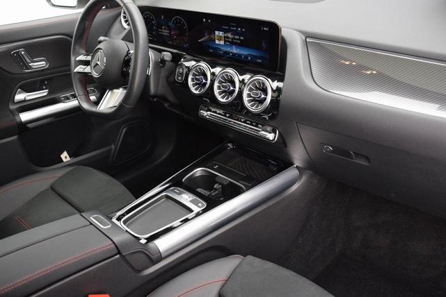 Photo of 2025 Polar White Mercedes-Benz GLA 250