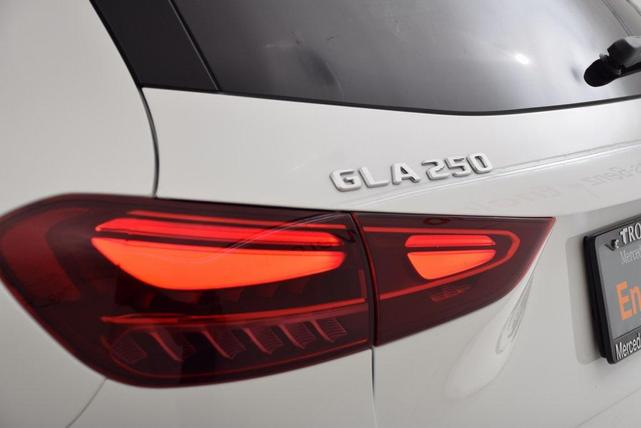 Photo of 2025 Polar White Mercedes-Benz GLA 250