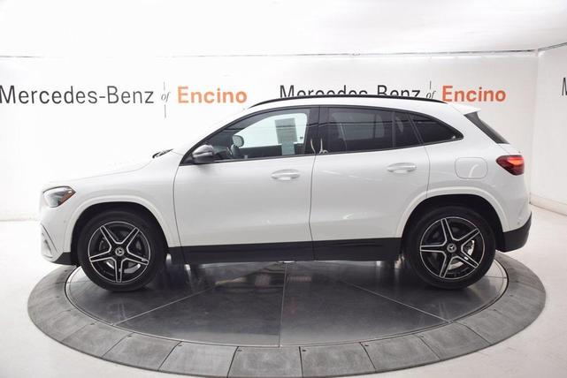 Photo of 2025 Polar White Mercedes-Benz GLA 250