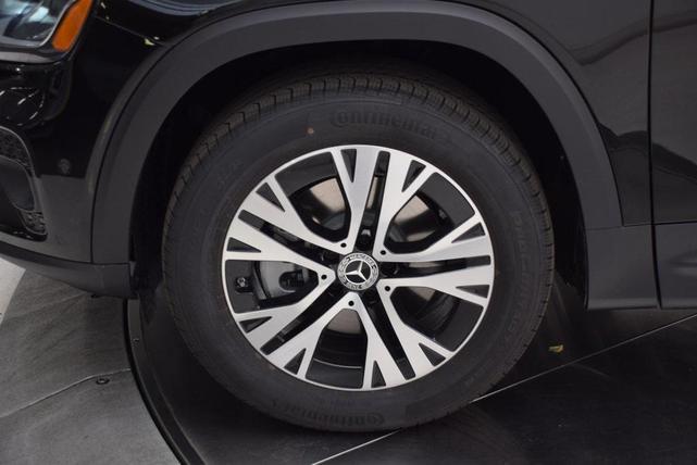 Photo of 2026 Night Black Mercedes-Benz GLB 250