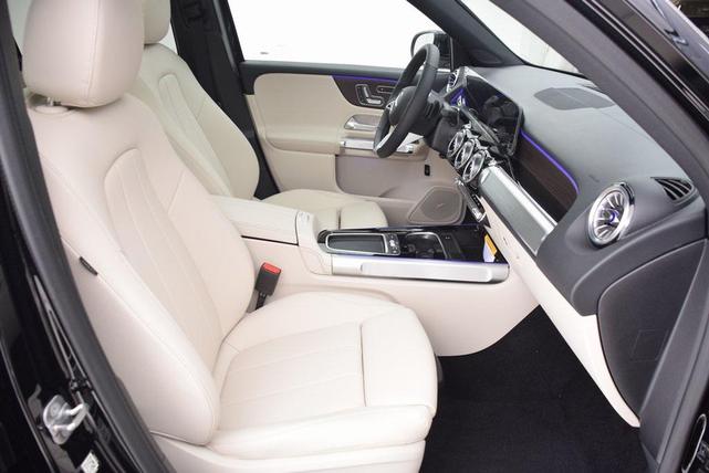 Photo of 2026 Night Black Mercedes-Benz GLB 250