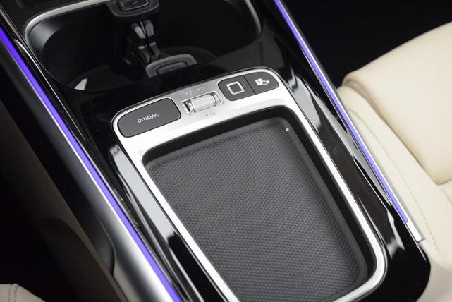 Photo of 2026 Night Black Mercedes-Benz GLB 250