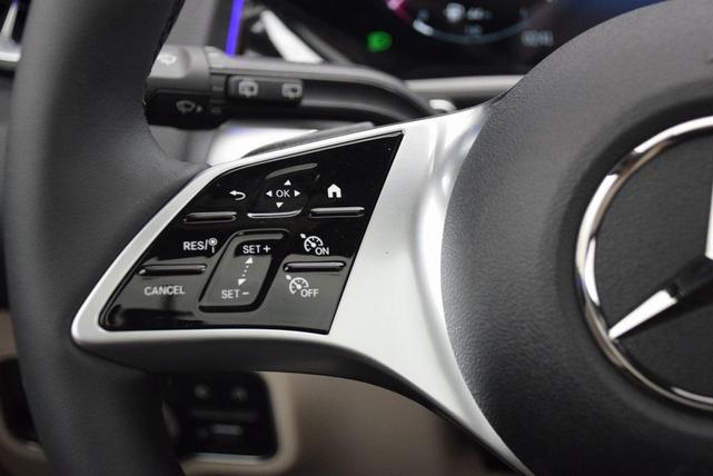 Photo of 2026 Night Black Mercedes-Benz GLB 250