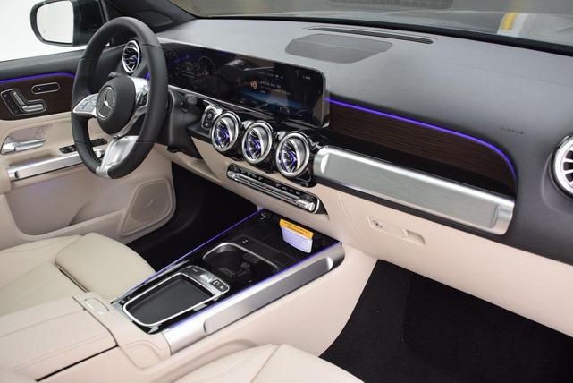 Photo of 2026 Night Black Mercedes-Benz GLB 250