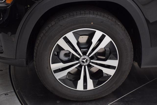Photo of 2025 Night Black Mercedes-Benz GLB 250