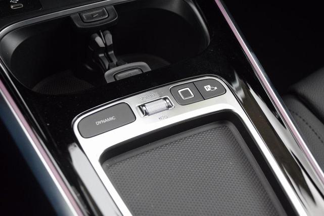 Photo of 2025 Night Black Mercedes-Benz GLB 250
