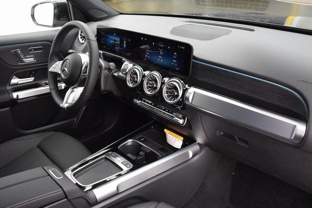 Photo of 2025 Night Black Mercedes-Benz GLB 250