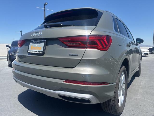 Photo of 2019 Chronos Gray Metallic Audi Q3
