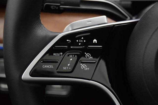 Photo of 2025 Cirrus Silver Metallic Mercedes-Benz GLE 450