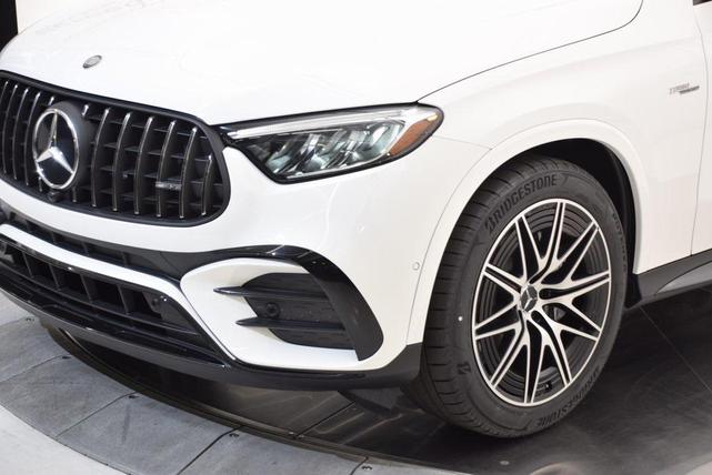Photo of 2025 Polar White Mercedes-Benz AMG GLC 43